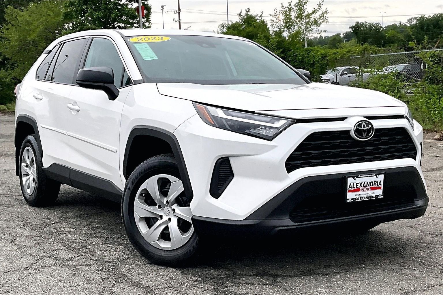 2023 Toyota RAV4 LE
