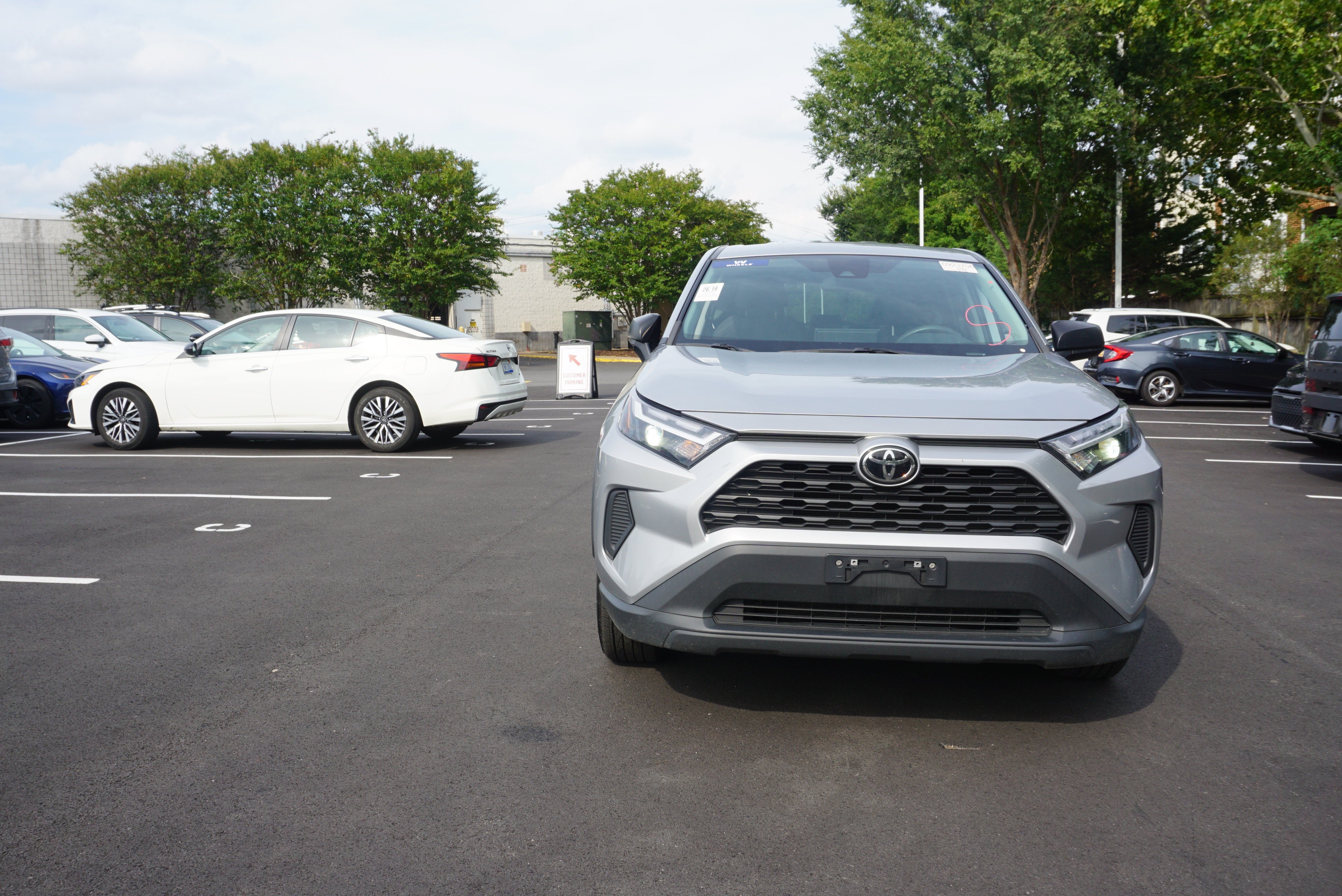 2023 Toyota RAV4 LE