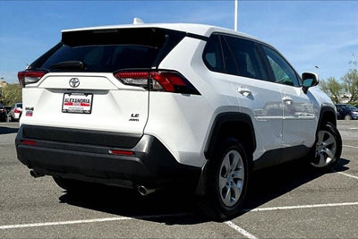 2023 Toyota RAV4 LE