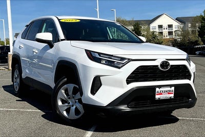 2023 Toyota RAV4 LE