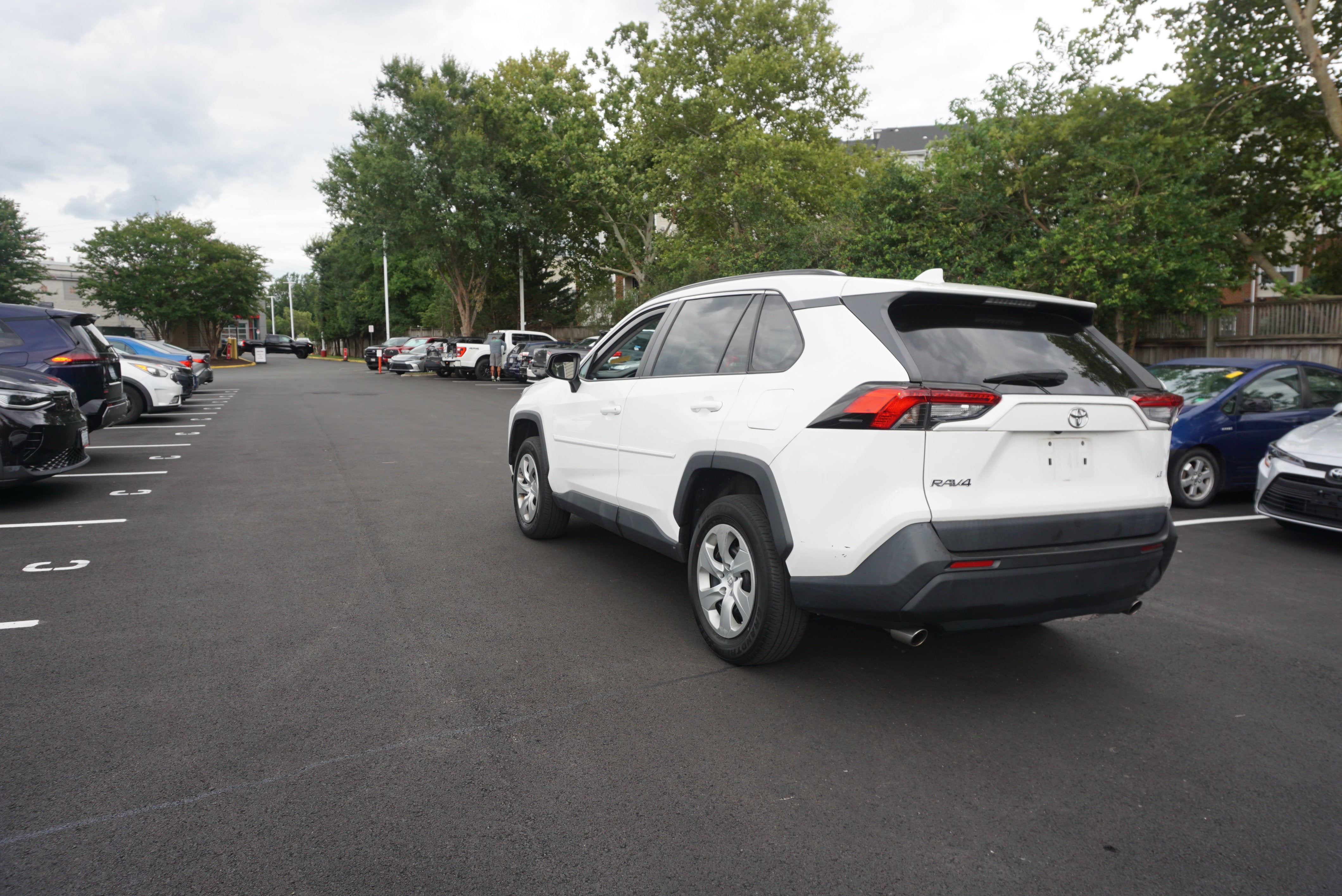 2021 Toyota RAV4 LE