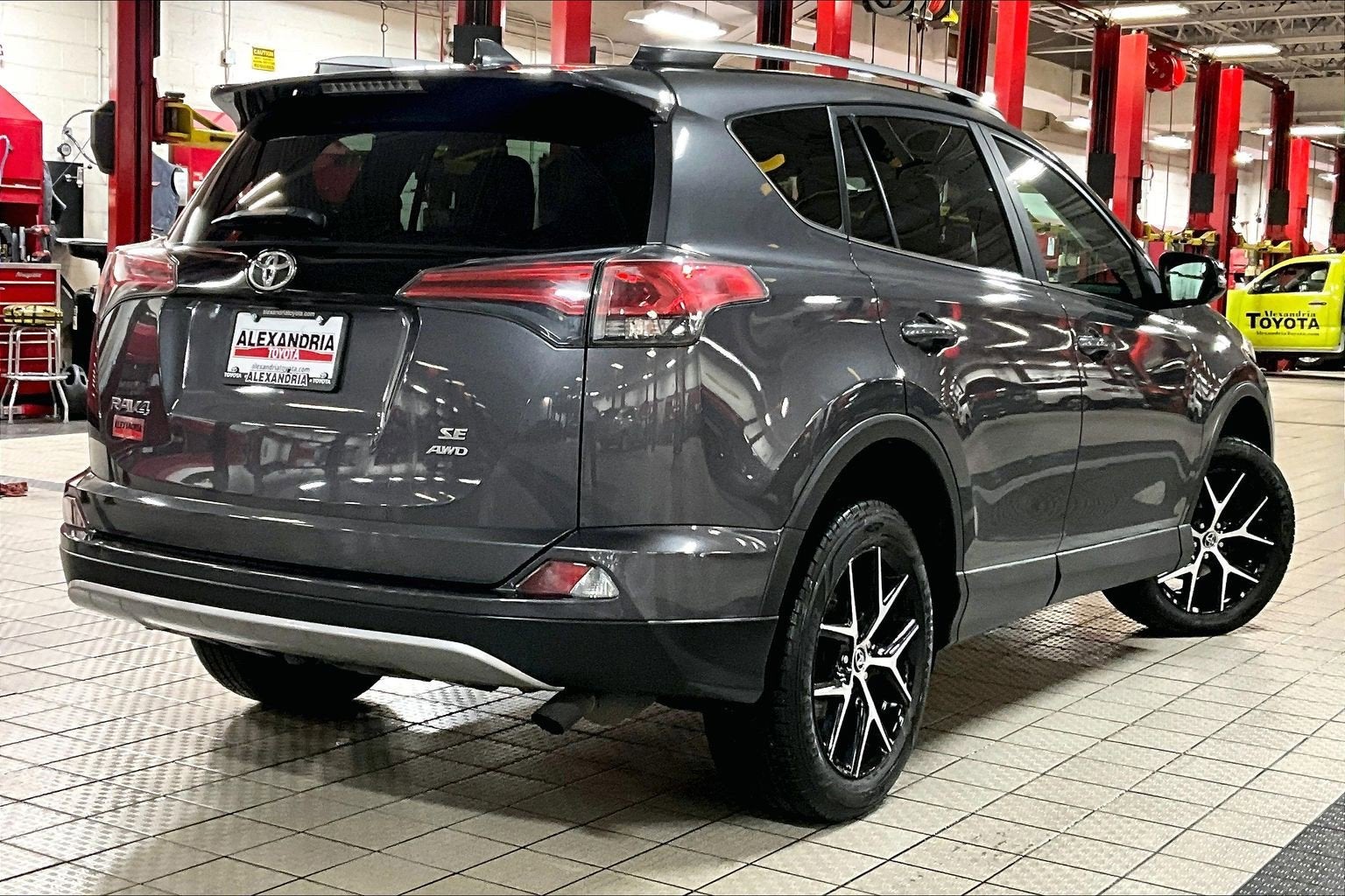 2017 Toyota RAV4 SE