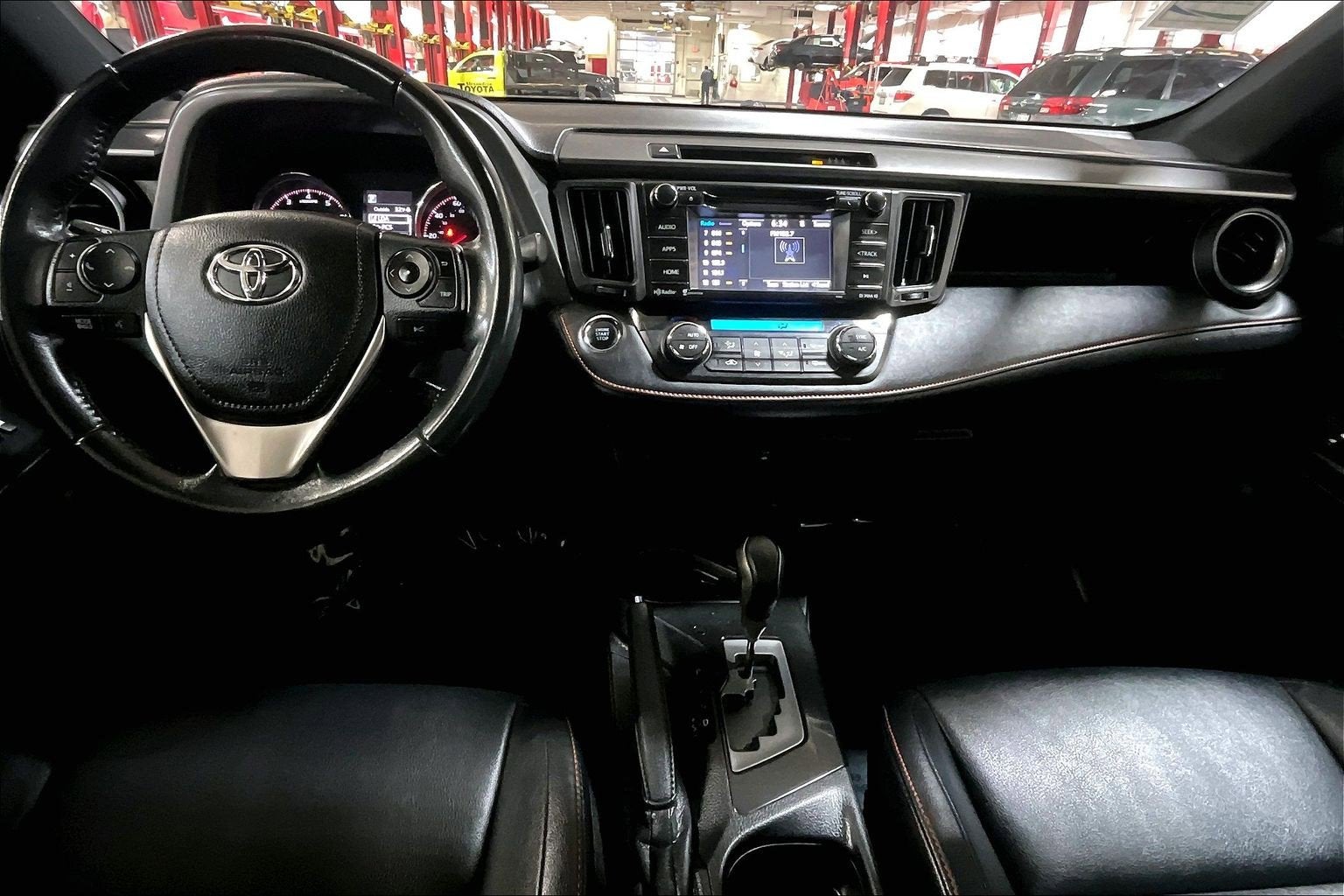 2017 Toyota RAV4 SE