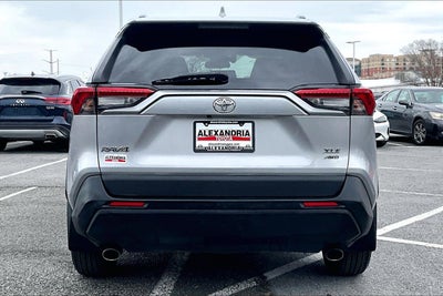 2020 Toyota RAV4 XLE