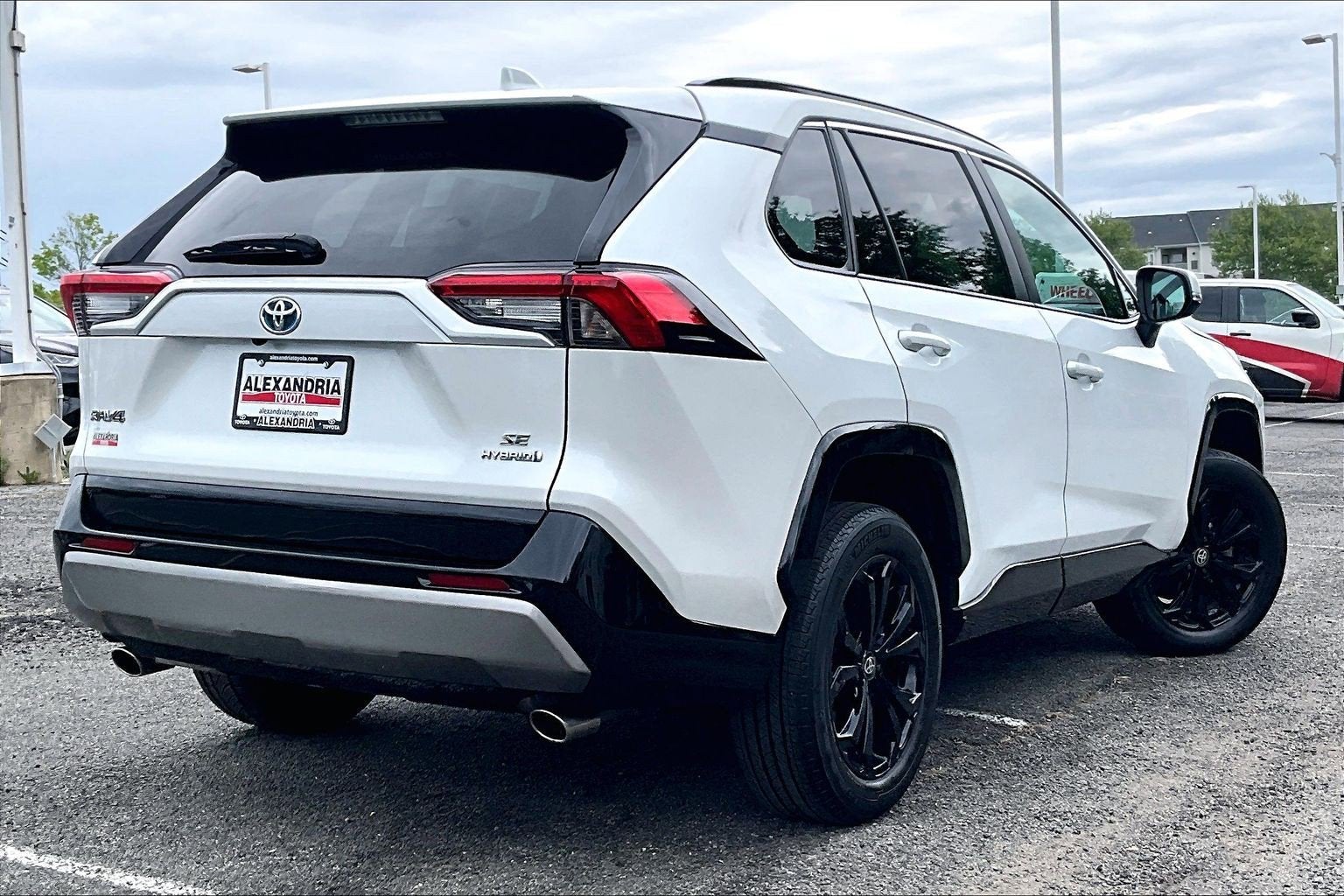 2024 Toyota RAV4 Hybrid SE