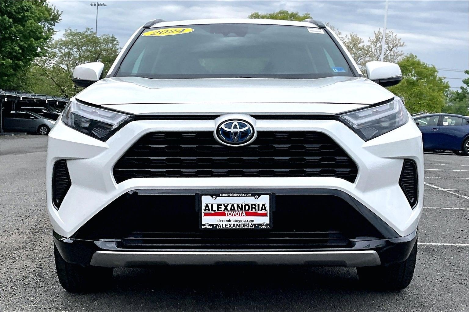 2024 Toyota RAV4 Hybrid SE