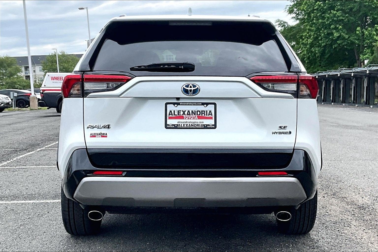 2024 Toyota RAV4 Hybrid SE