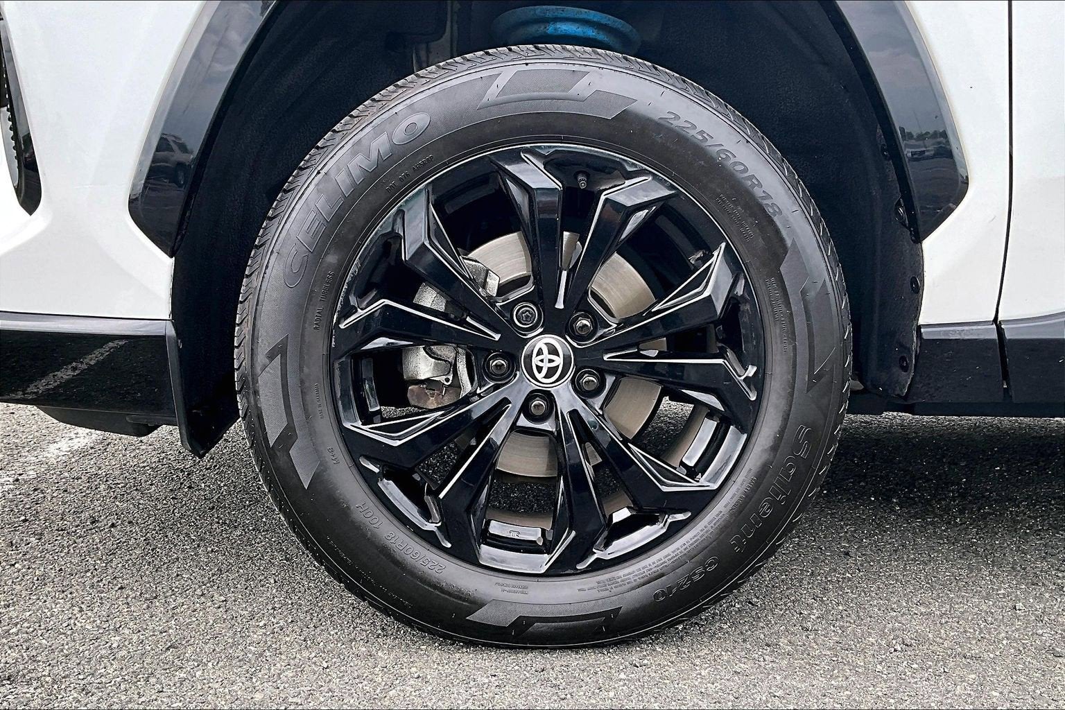 2024 Toyota RAV4 Hybrid SE