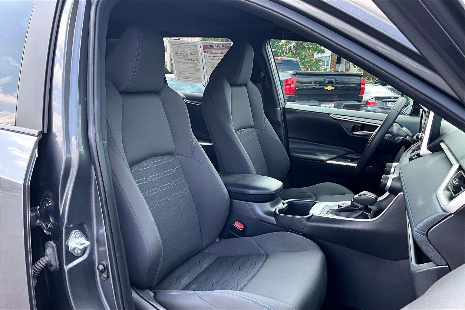 2024 Toyota RAV4 Hybrid SE
