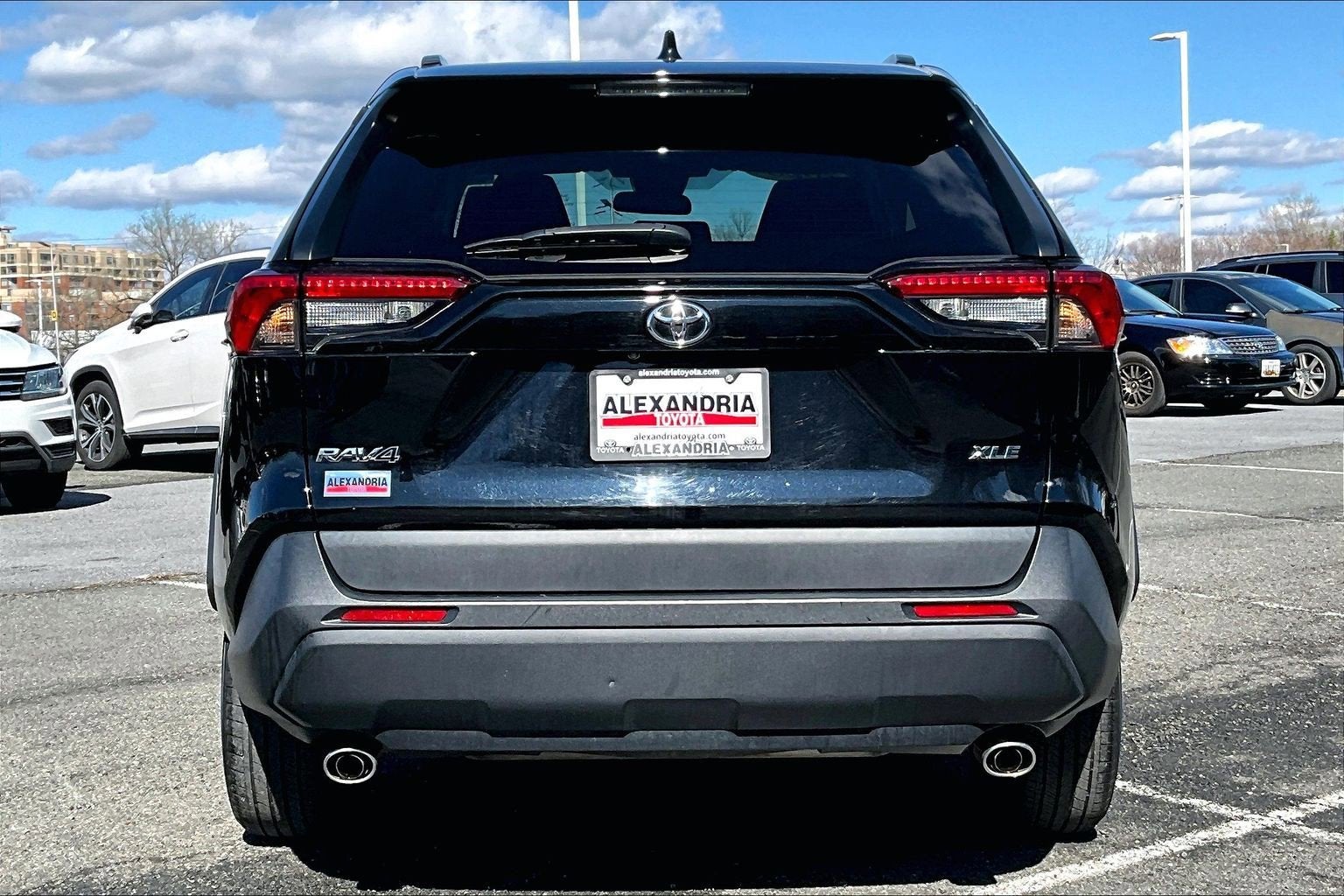 2023 Toyota RAV4 XLE