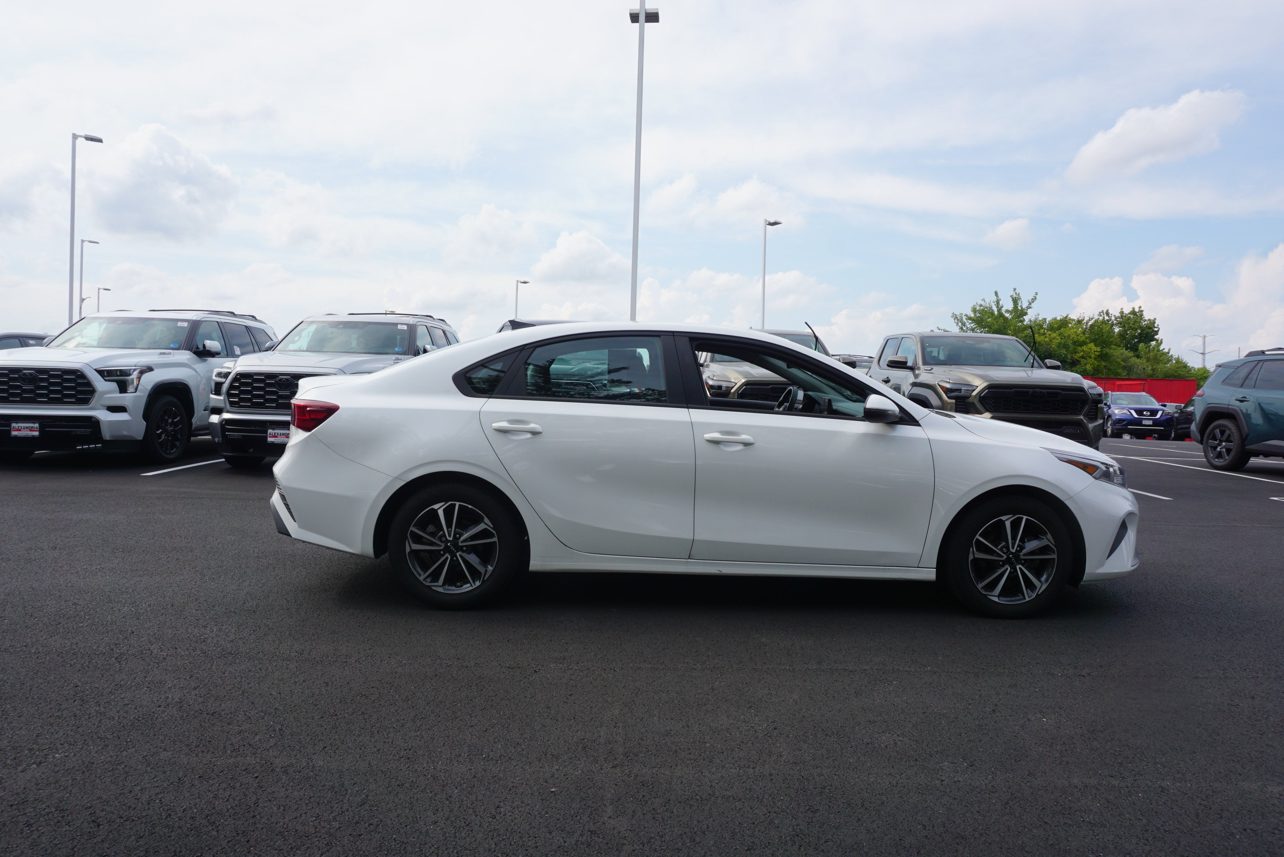 2023 Kia Forte LXS