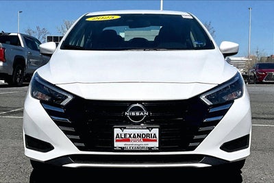 2025 Nissan Versa SV