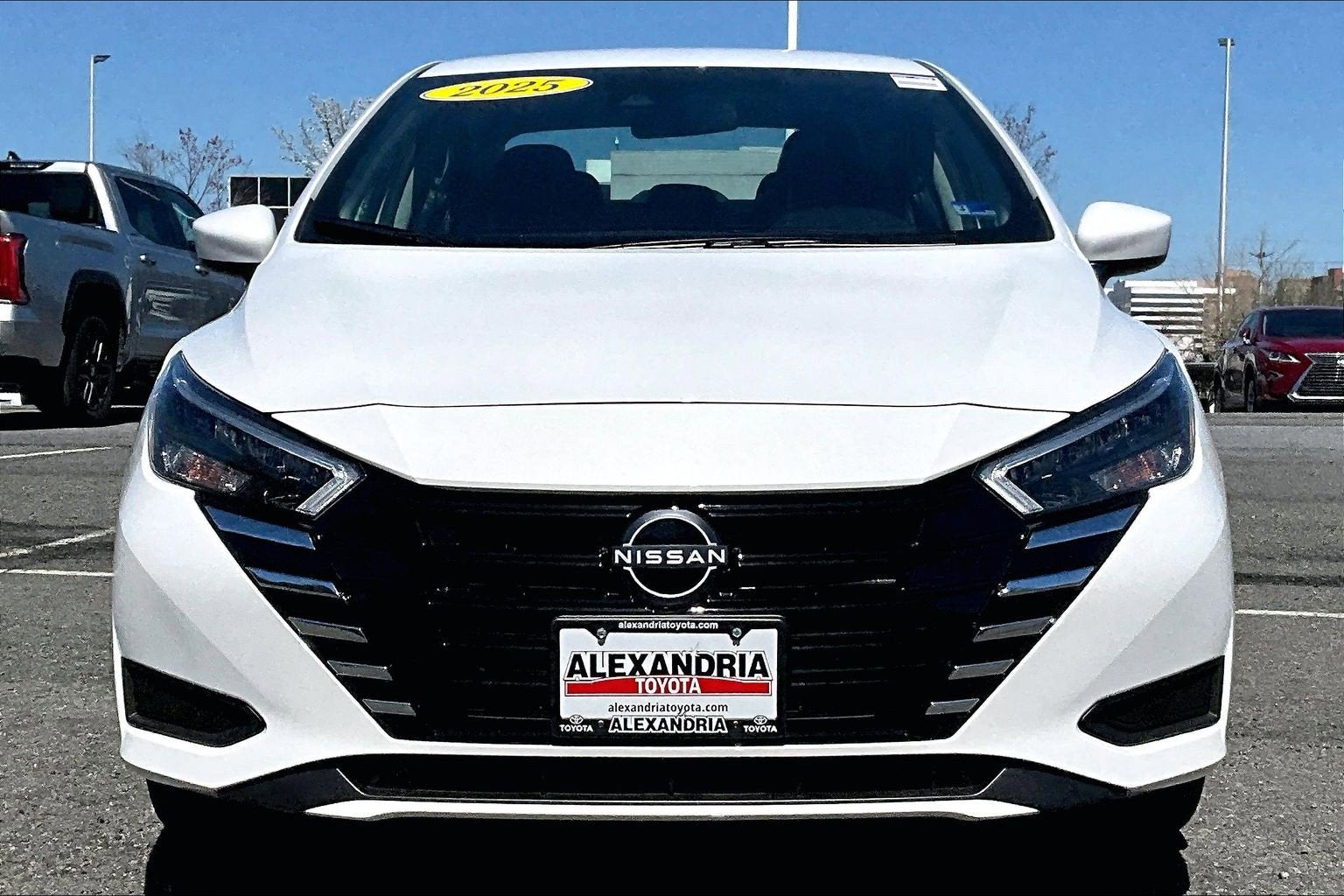 2025 Nissan Versa SV