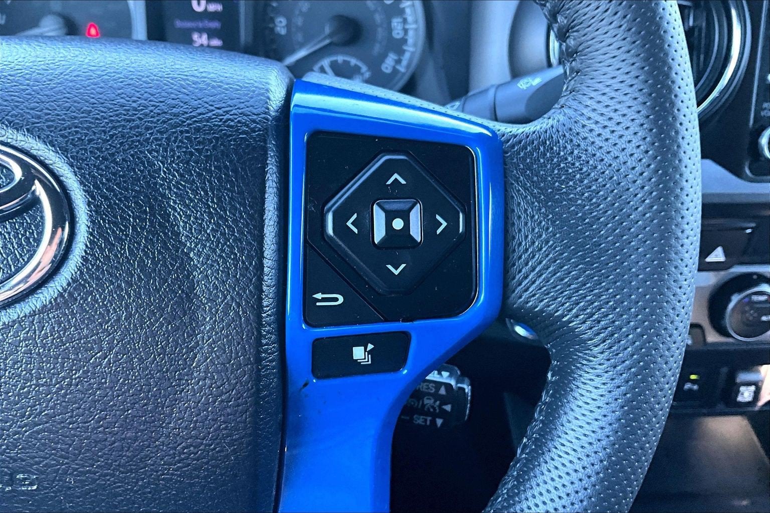 2022 Toyota Tacoma 4WD TRD Off Road