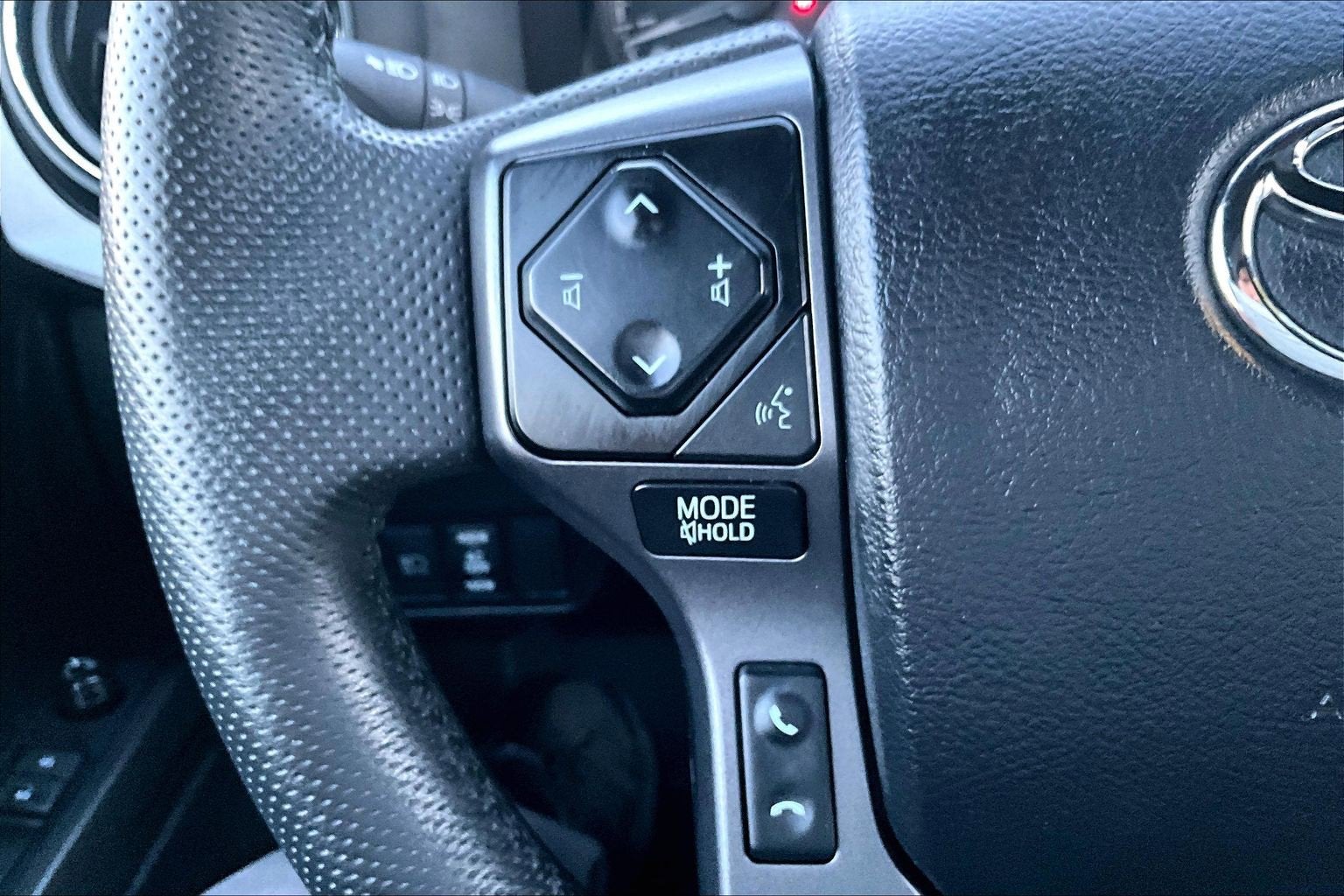 2022 Toyota Tacoma 4WD TRD Off Road