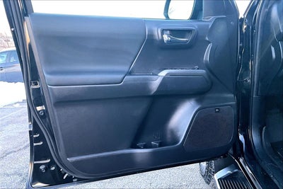 2022 Toyota Tacoma 4WD TRD Off Road