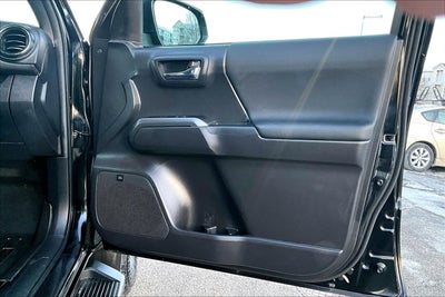 2022 Toyota Tacoma 4WD TRD Off Road