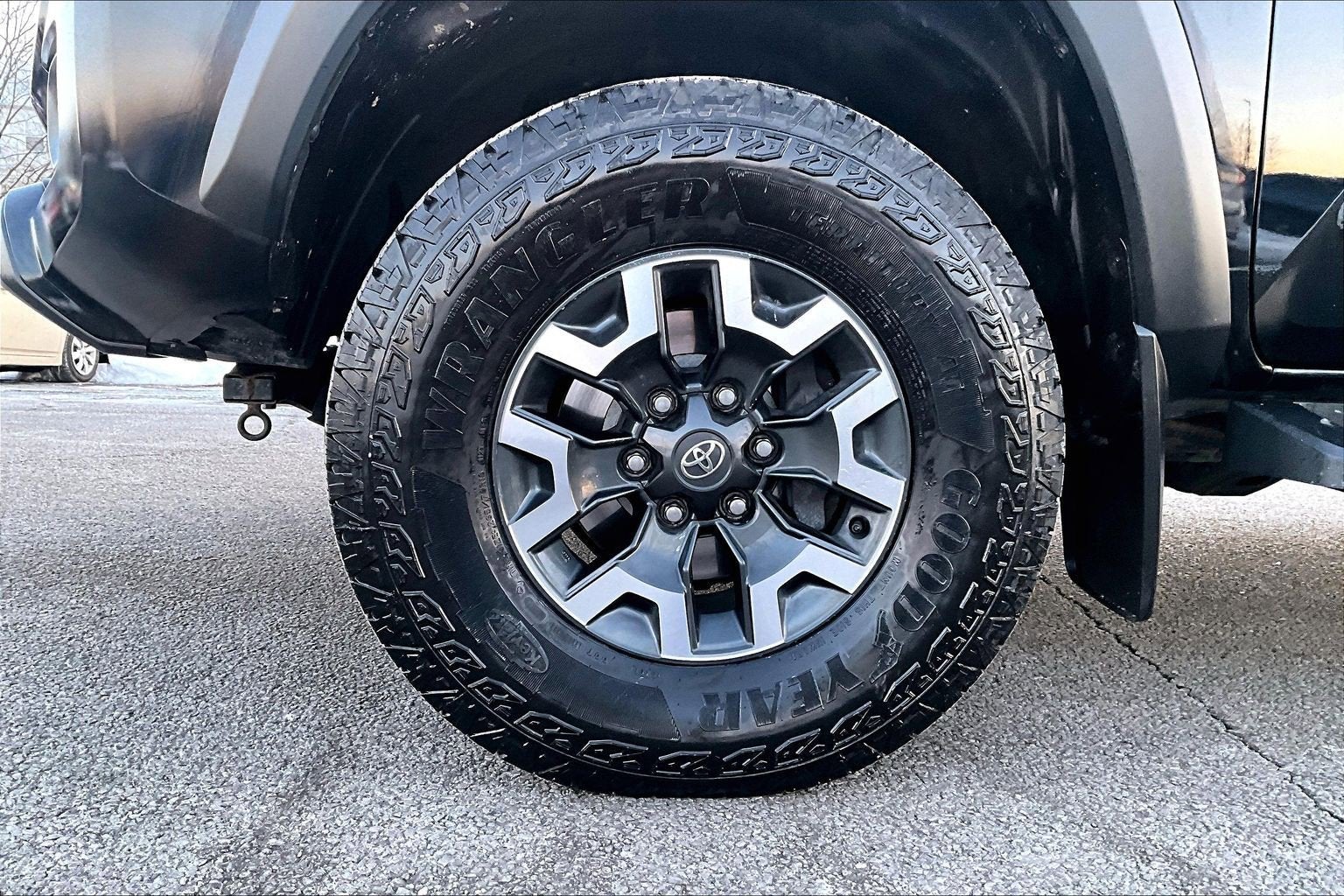 2022 Toyota Tacoma 4WD TRD Off Road