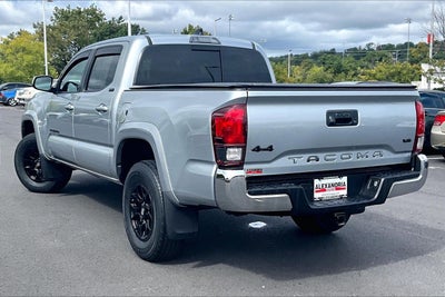 2022 Toyota Tacoma 4WD SR5