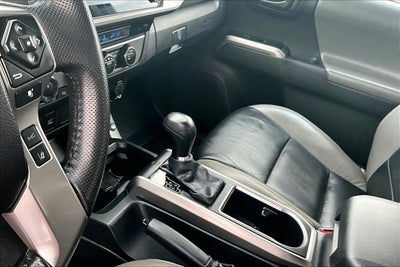 2022 Toyota Tacoma 4WD SR5