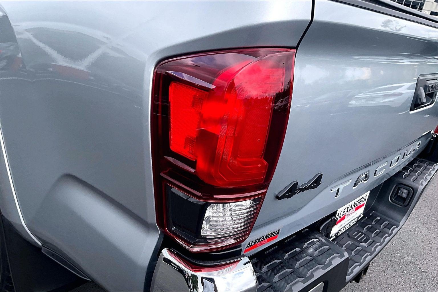 2022 Toyota Tacoma 4WD SR5