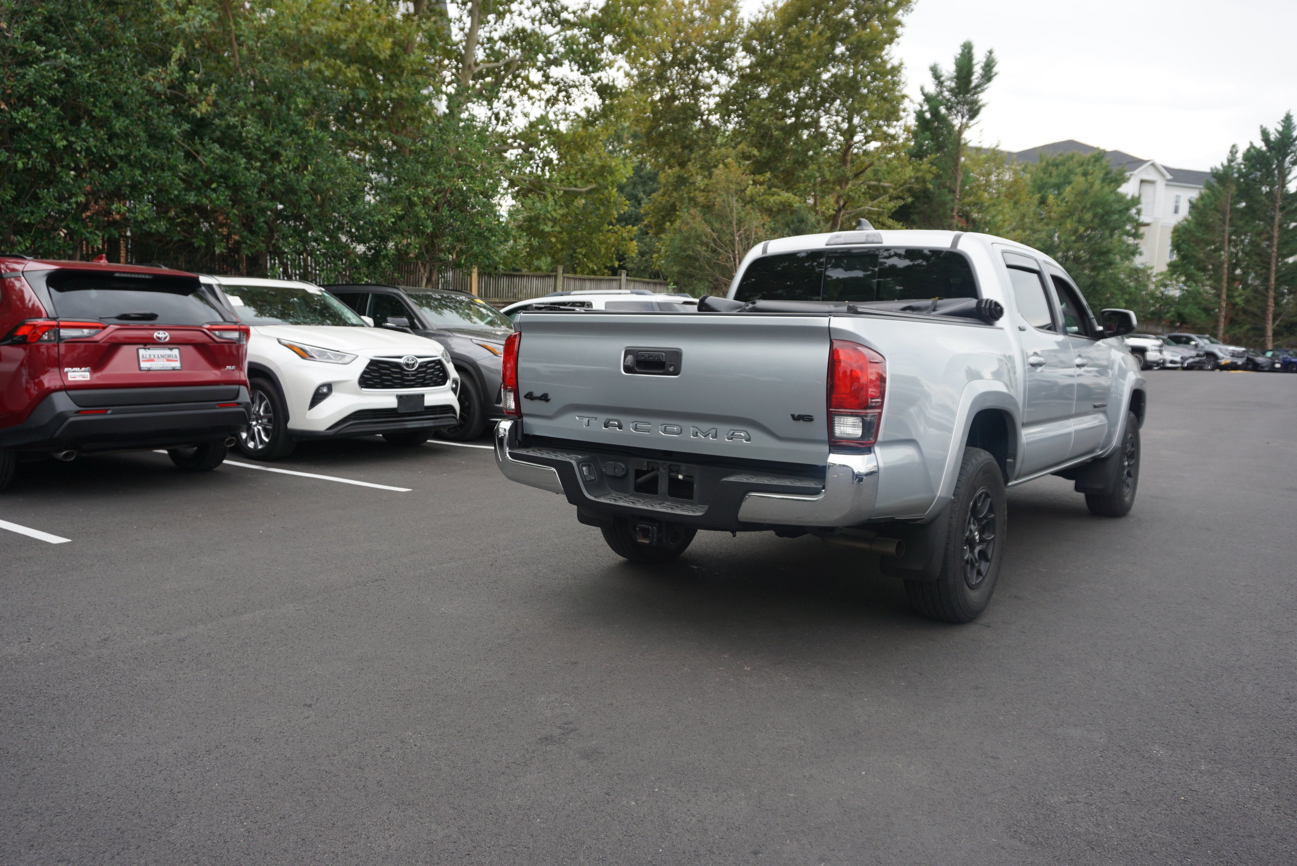 2022 Toyota Tacoma 4WD SR5