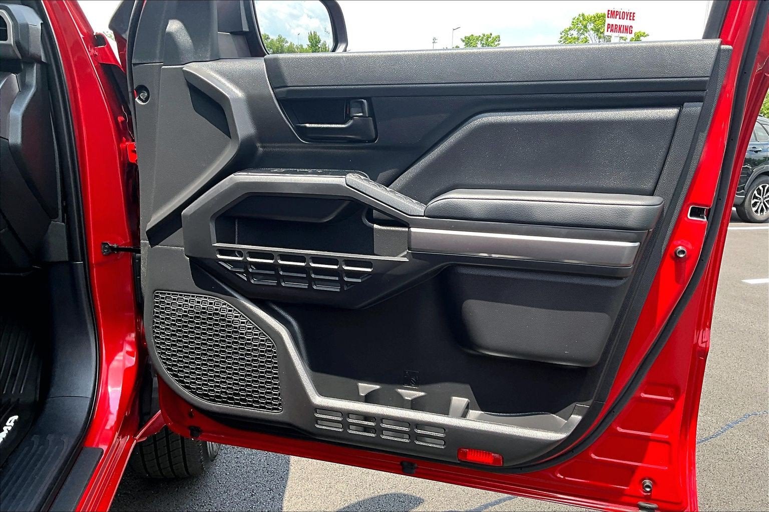 2025 Toyota Tacoma 4WD SR5