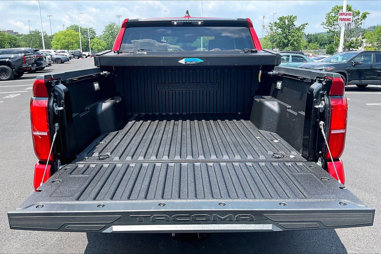 2025 Toyota Tacoma 4WD SR5