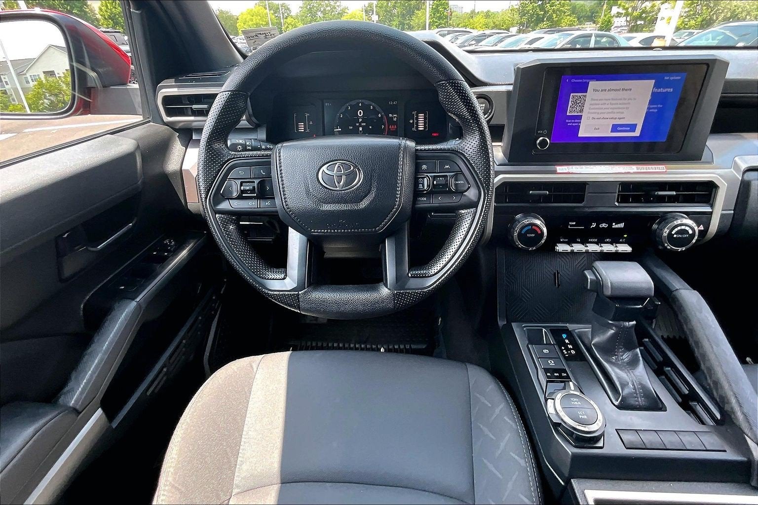 2025 Toyota Tacoma 4WD SR5
