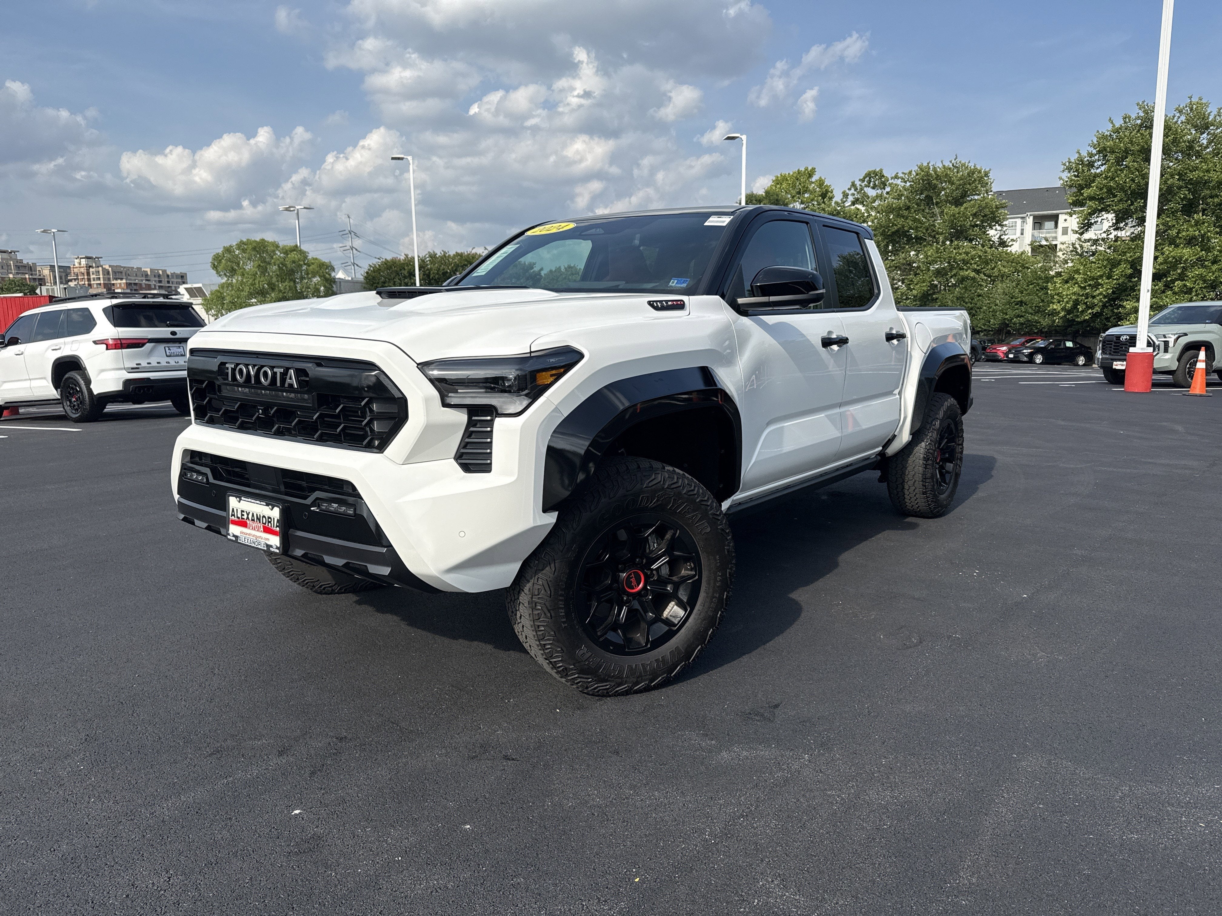 2024 Toyota Tacoma 4WD TRD Pro Hybrid