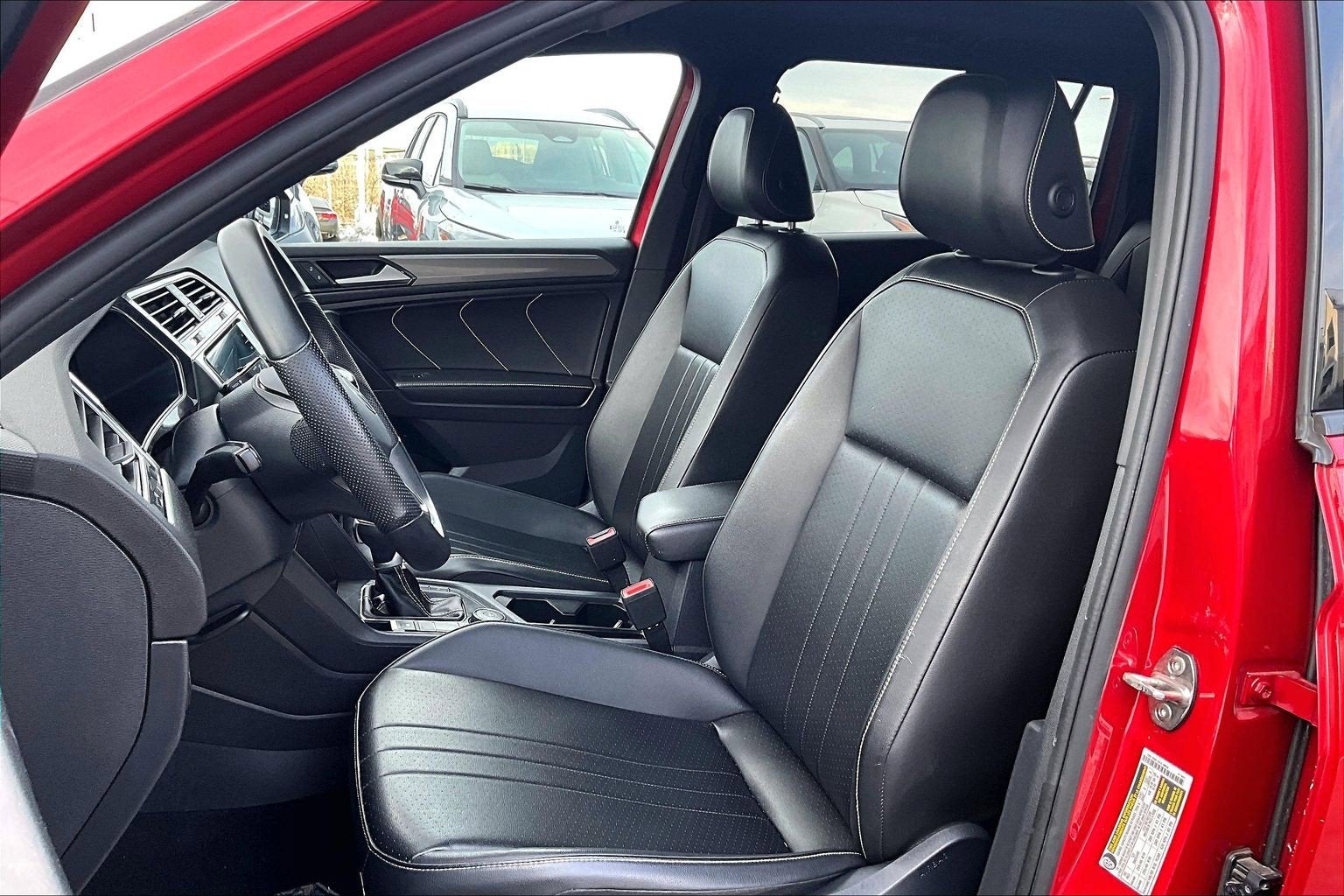 2024 Volkswagen Tiguan SE R-Line Black