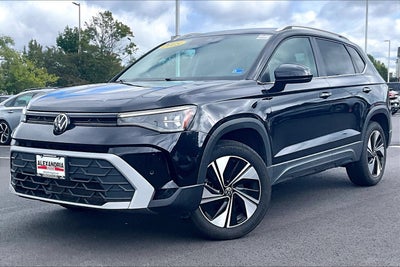 2025 Volkswagen Taos SE