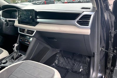 2025 Volkswagen Taos SE