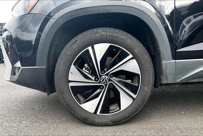 2025 Volkswagen Taos SE