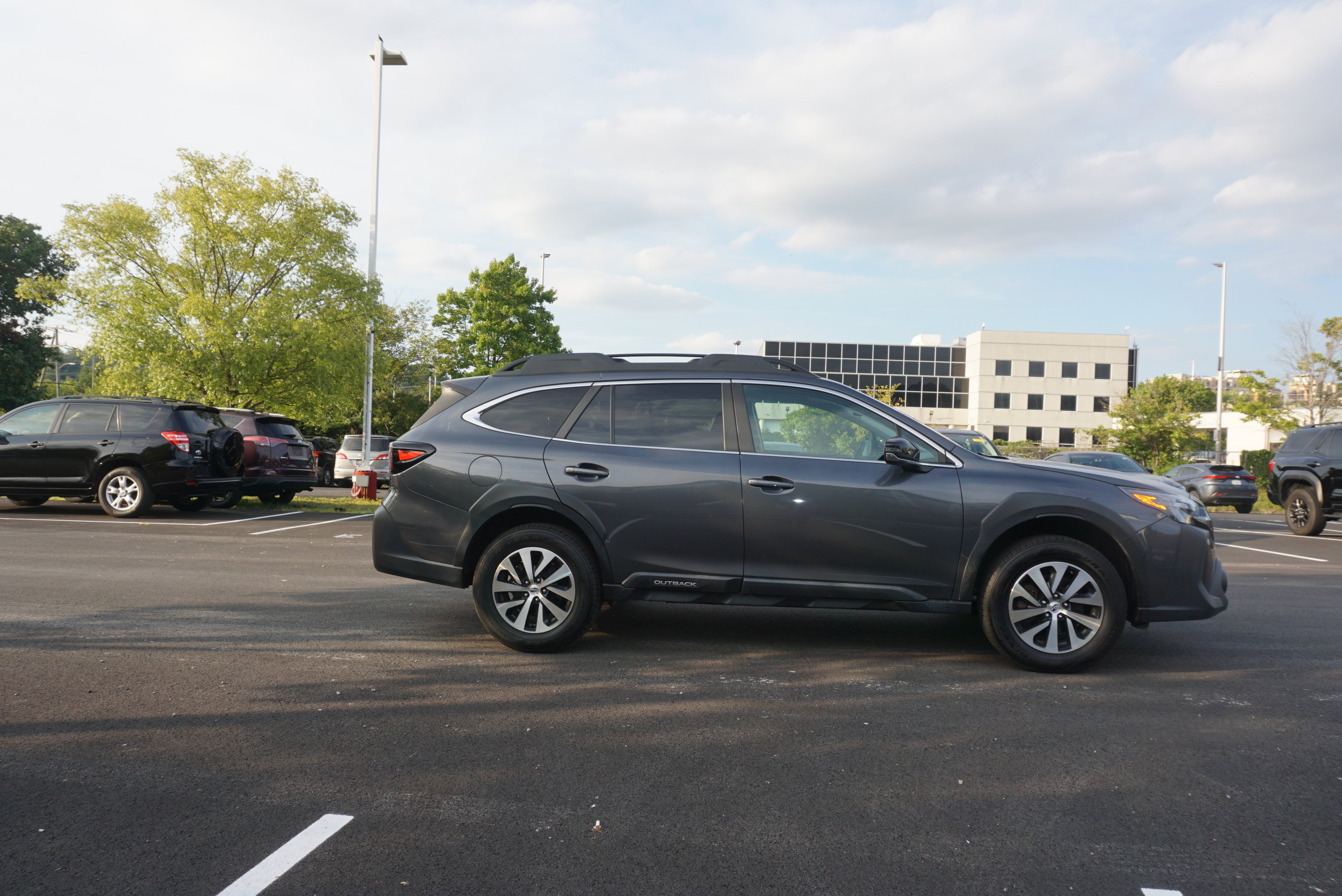 2023 Subaru Outback Premium