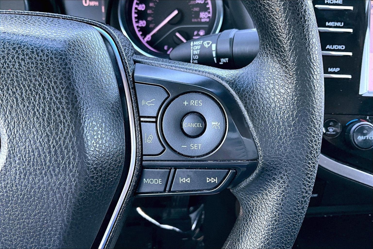 2019 Toyota Camry Hybrid LE