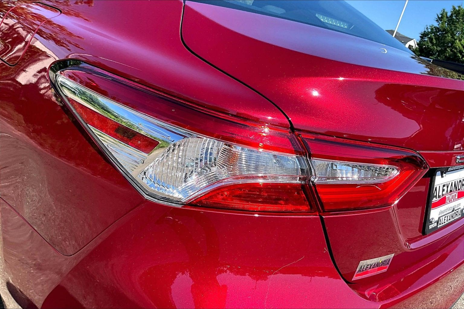 2019 Toyota Camry Hybrid LE