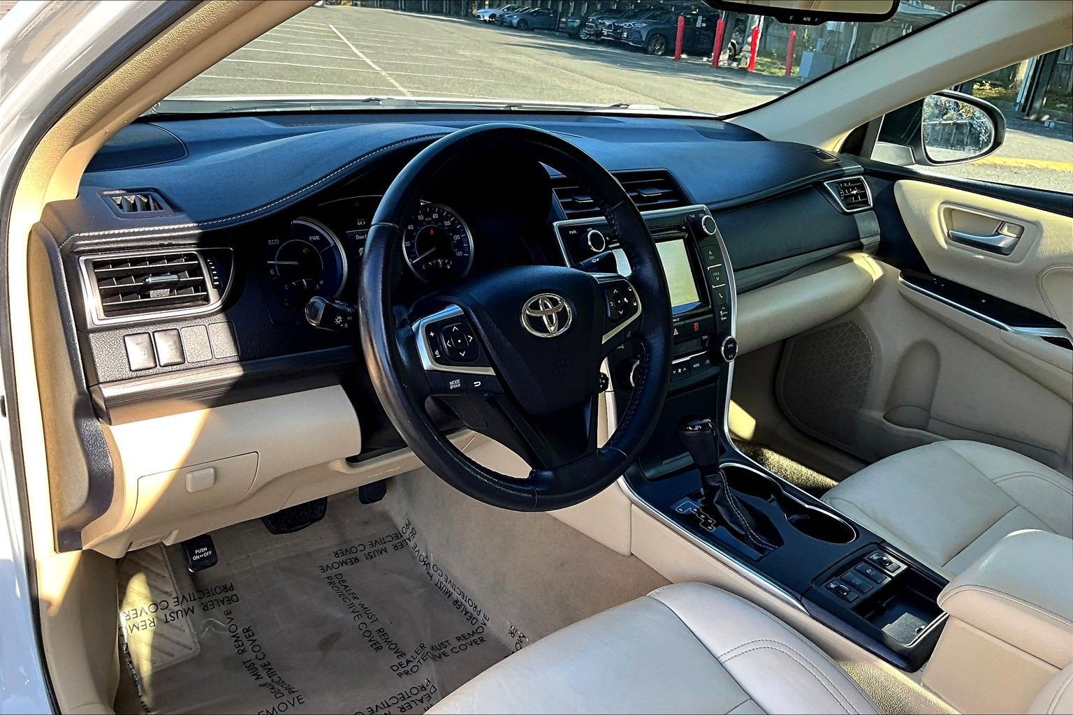 2017 Toyota Camry Hybrid XLE
