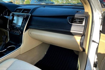 2017 Toyota Camry Hybrid XLE