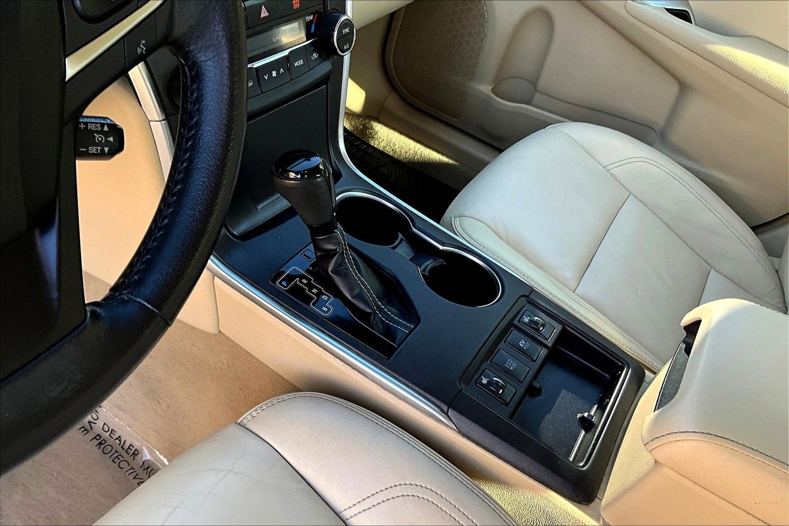 2017 Toyota Camry Hybrid XLE