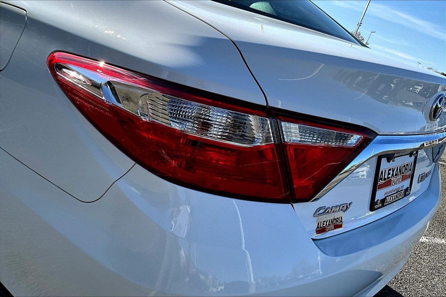 2017 Toyota Camry Hybrid XLE