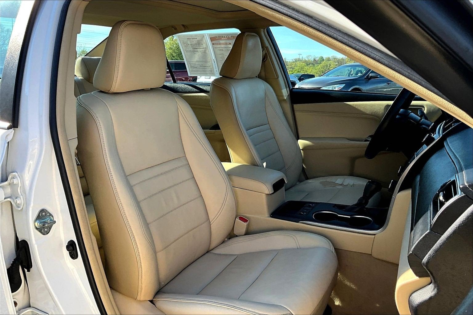 2017 Toyota Camry Hybrid XLE