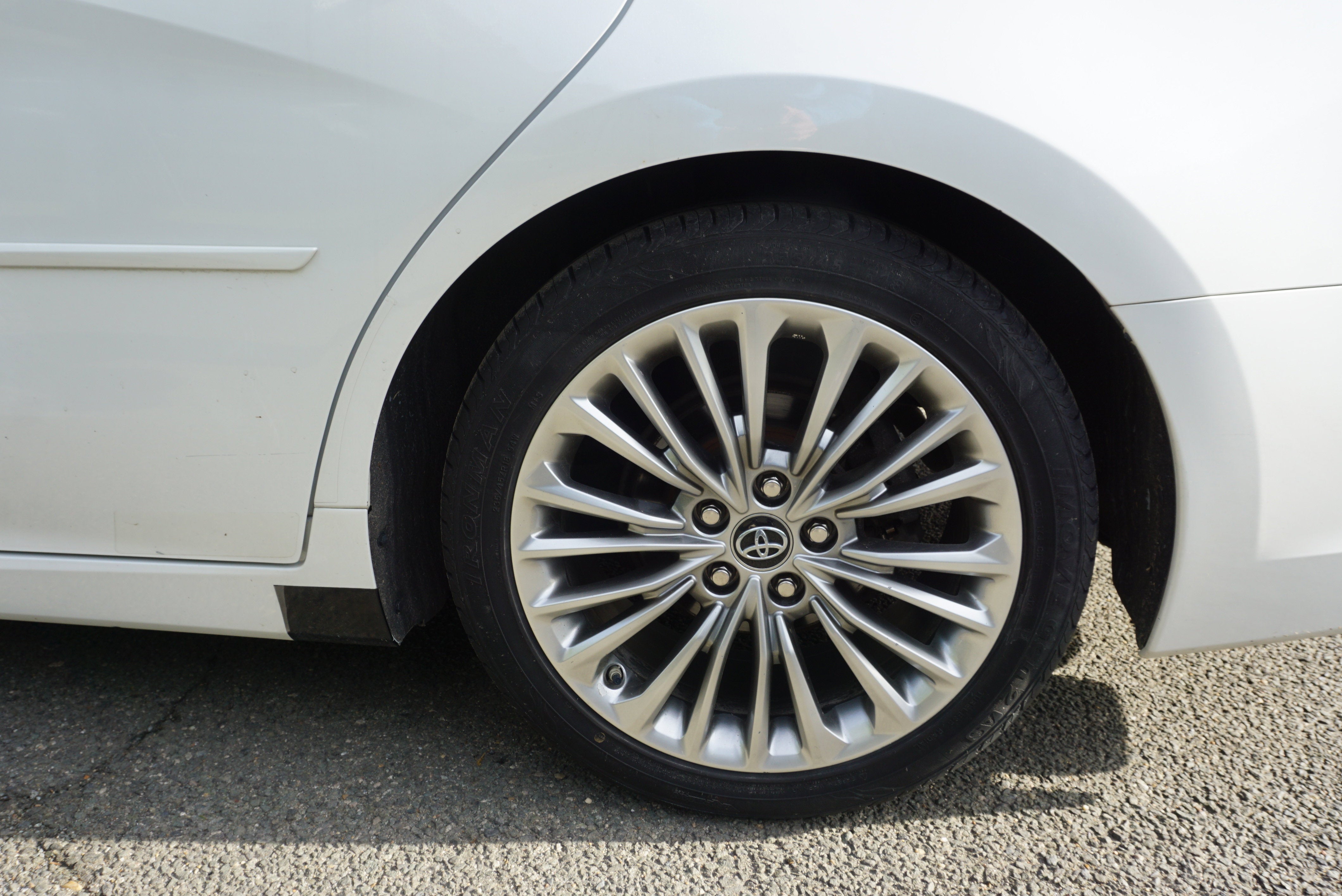 2019 Toyota Avalon Base