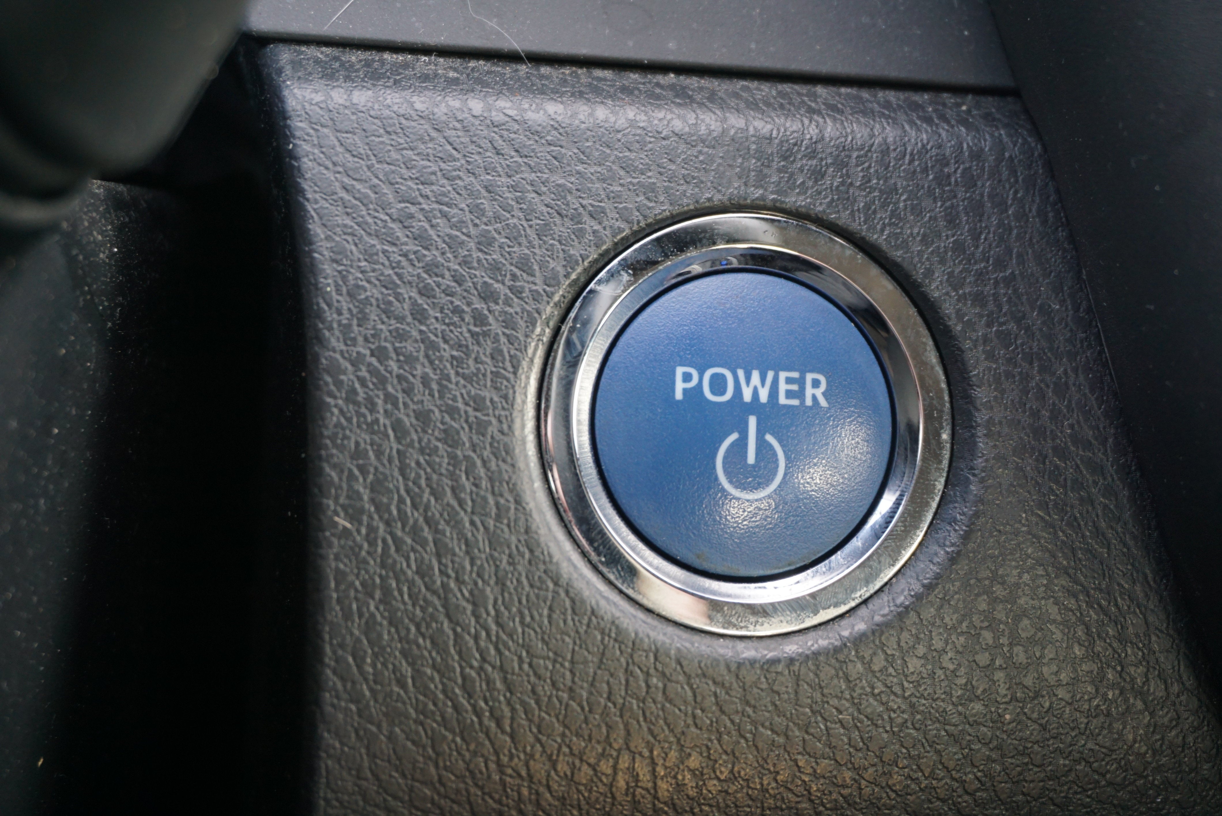 2023 Toyota Camry Hybrid LE