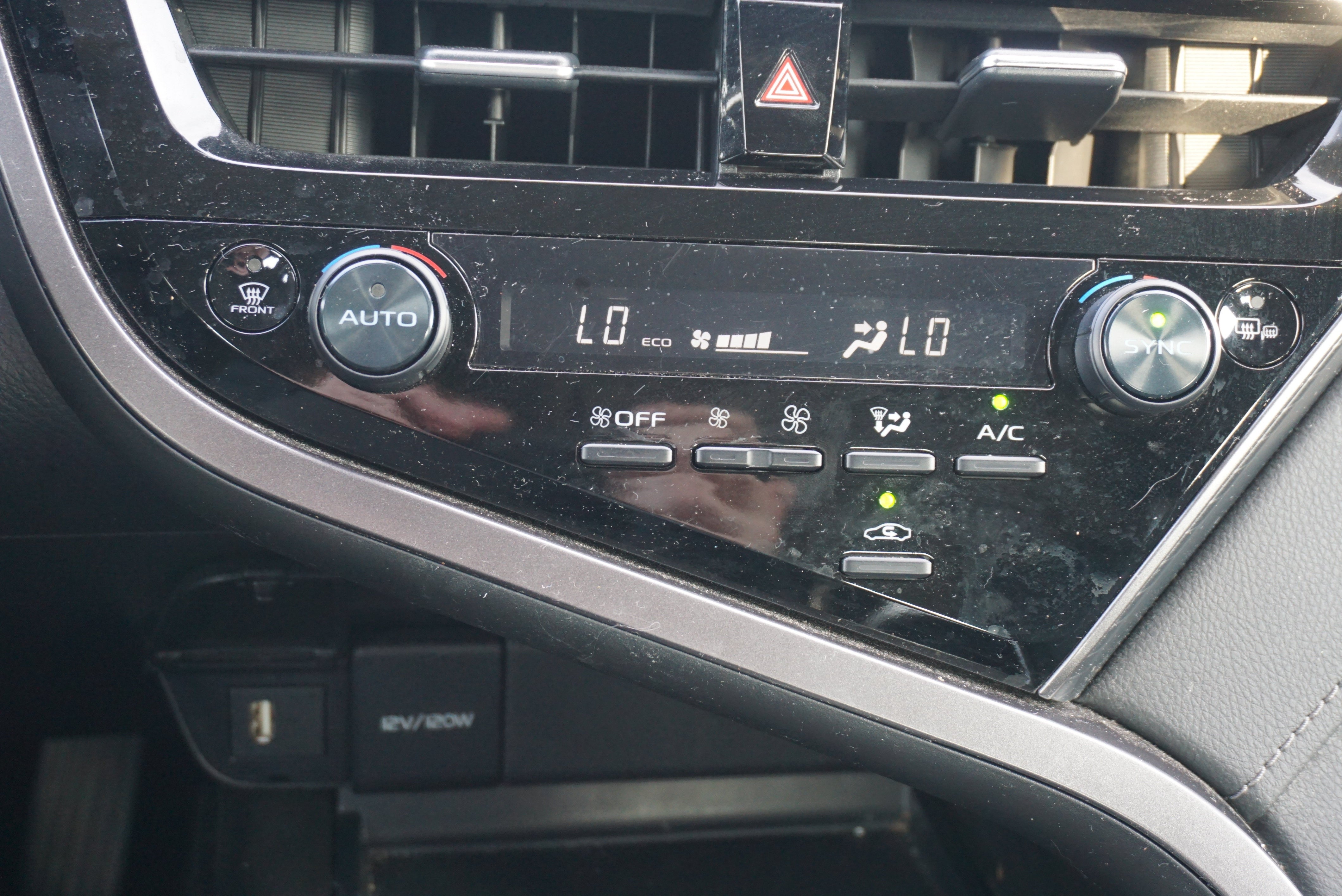 2023 Toyota Camry Hybrid LE