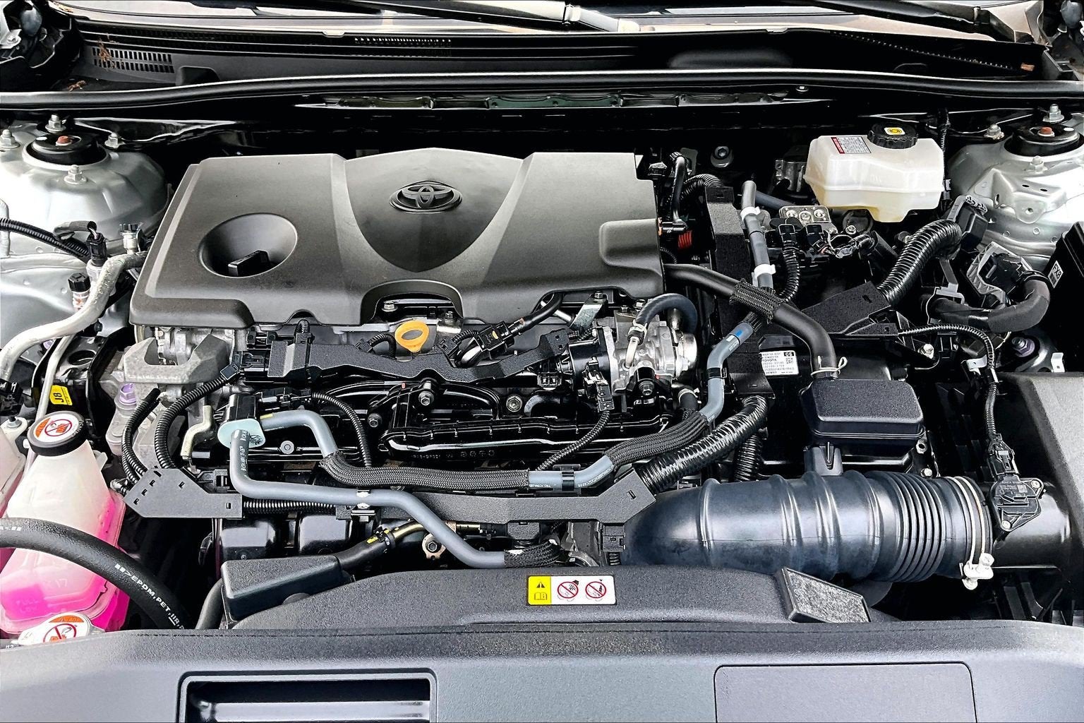 2023 Toyota Camry Hybrid LE