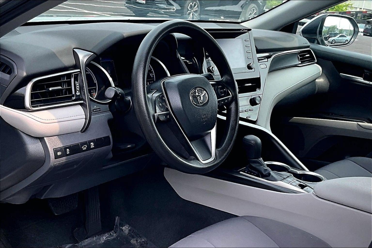 2023 Toyota Camry Hybrid LE