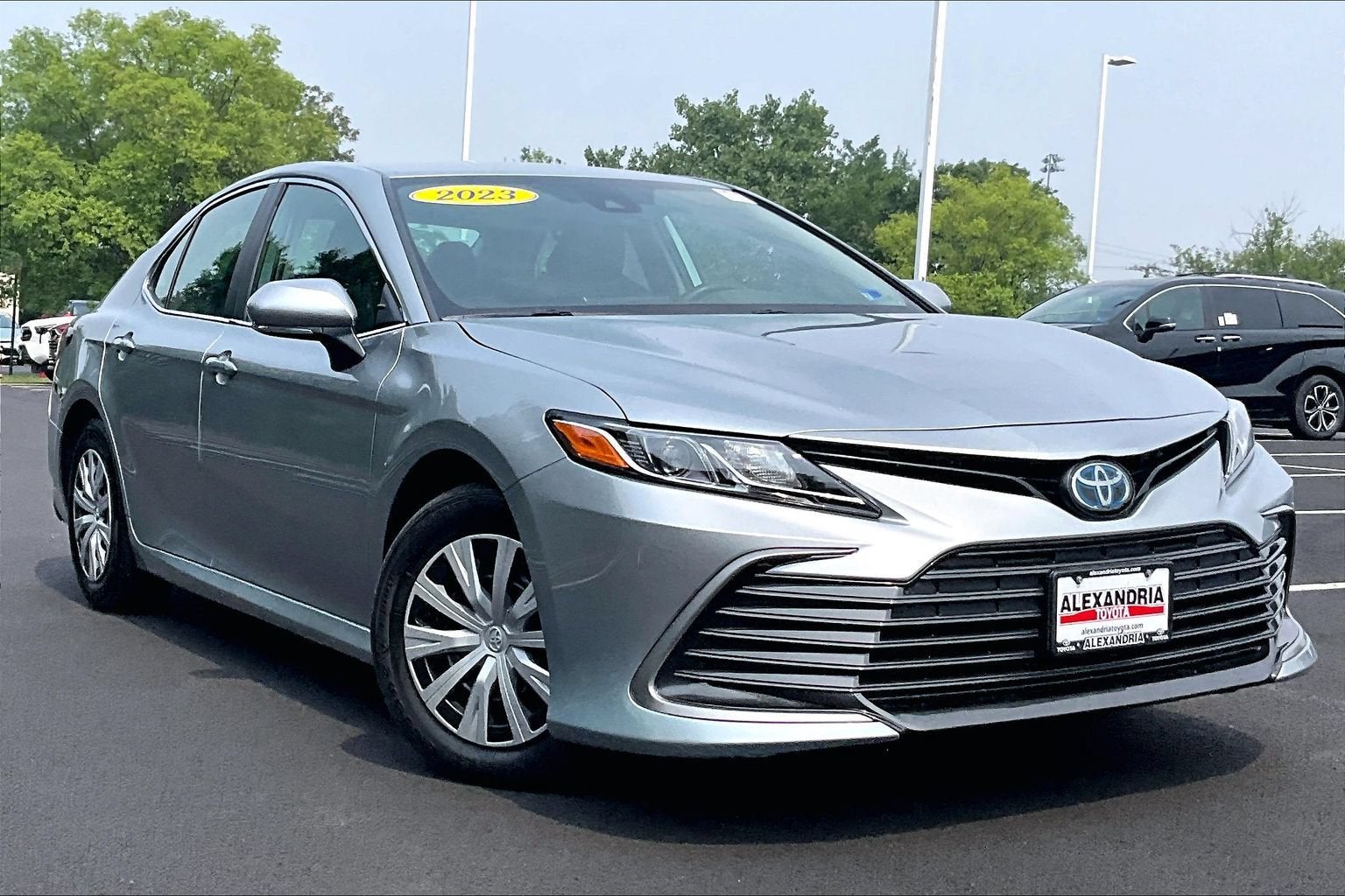 2023 Toyota Camry Hybrid LE