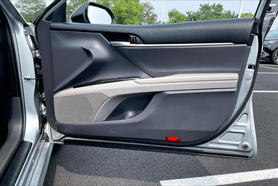 2023 Toyota Camry Hybrid LE