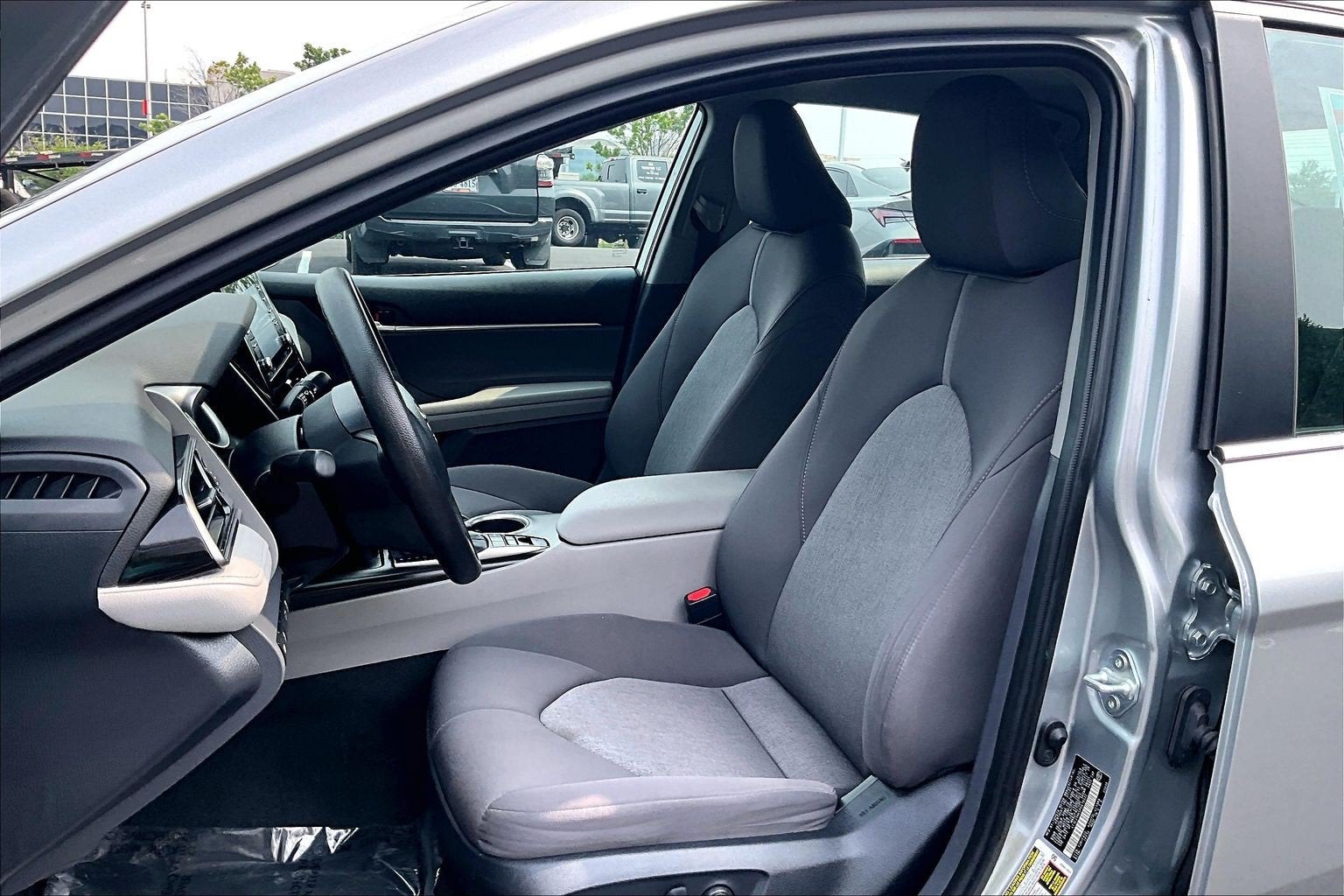 2023 Toyota Camry Hybrid LE